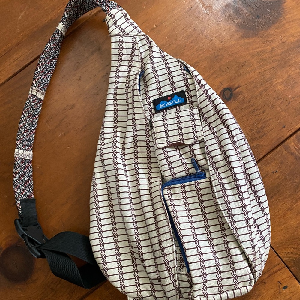 KAVU Brown/Cream Arrow print Cross Body Bag